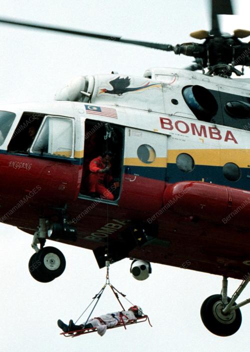 PG02-18_09_2000_BOMBA-HELI_13012016