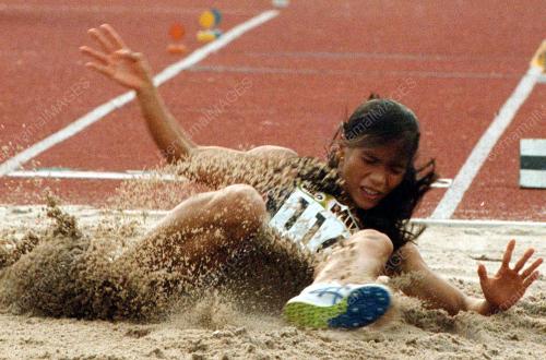 PG02-21_07_2000_LOMPAT_JAUH_11012016