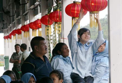 PG02_01022011_TANGLUNG