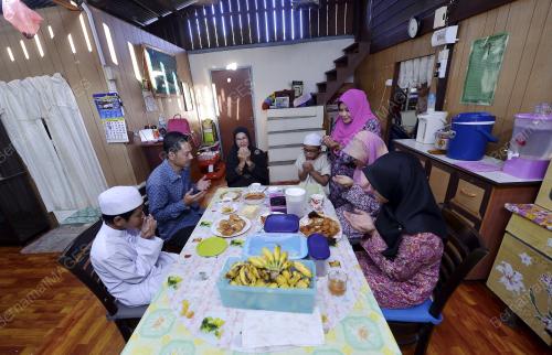 PG02_01052015_SARAPAN