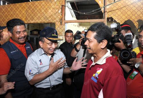 PG02_01072012_MENTERI_MESRA