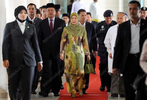 PG02_01072013_RAJA_PERMAISURI