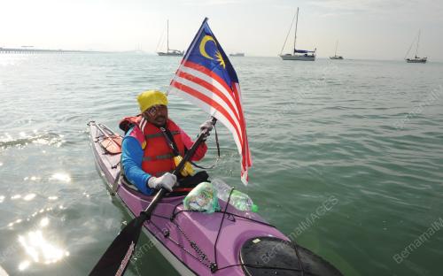 PG02_01082017_KAYAK_BN201707311435