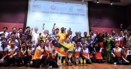 PG02_01102015_JUARA_KESELURUHAN