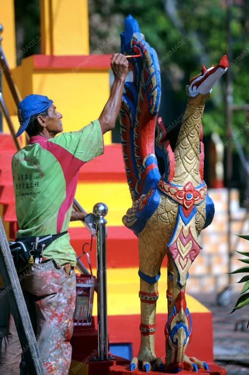 PG02_02052015_WESAK