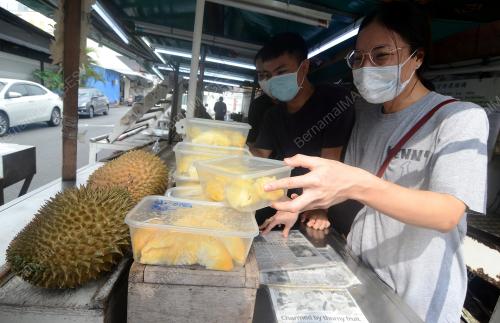 PEMATUHAN SOP PENIAGA DURIAN