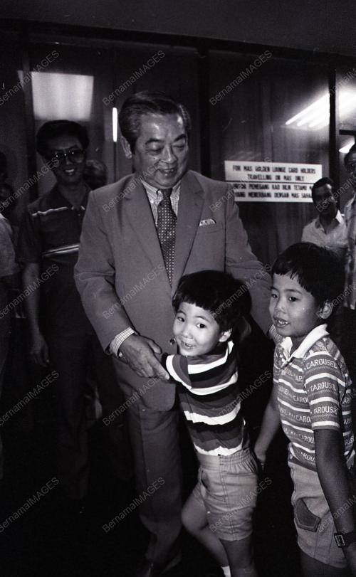 DR. LIM CHONG EU