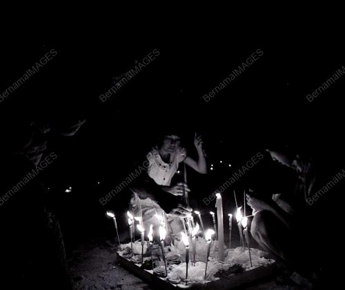 LOY KRATHONG