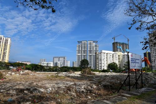 PROJEK LRT LALUAN MUTIARA
