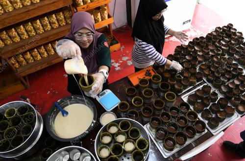 KUIH BAKUL
