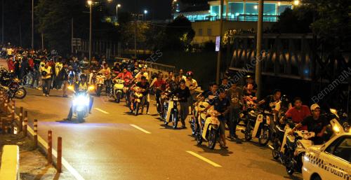 PG02_03062012_TOLAK_MOTOSIKAL