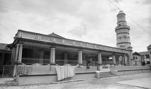 PG02_03082015_MASJID_TUA