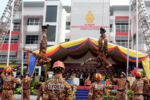 PG02_03092015_BOMBA_PEJABAT
