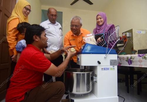 ISHAK ISMAIL
