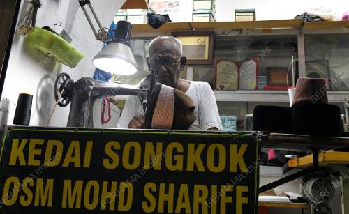 SONGKOK TRADISIONAL