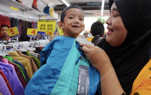 PG02_04072015_BAJU_MELAYU