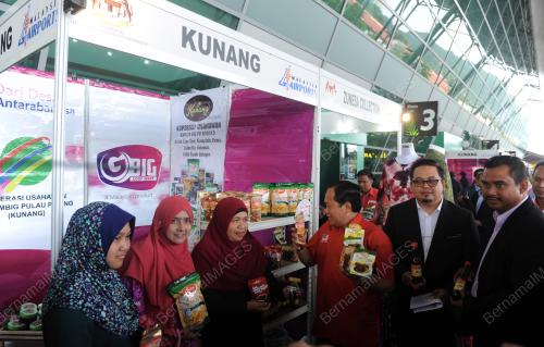PG02_04102017_PRODUK_AIRPORT_BN201710037320