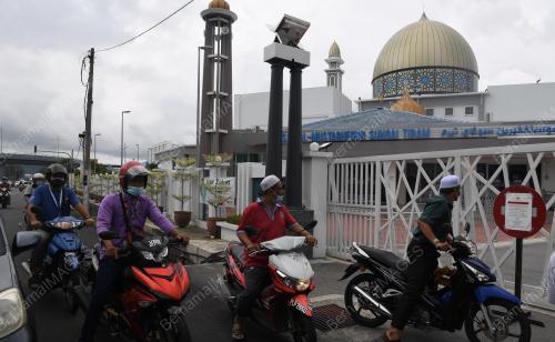 MASJID TUTUP