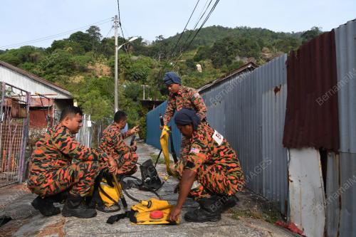 KEBAKARAN HUTAN