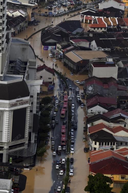 PG02_05112017_BANJIR_TERJEJAS