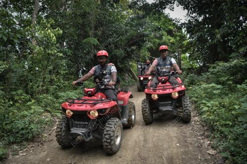 TAMAN EKSTREM ATV PANTAI ESEN