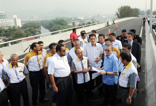 PG02_06042016_MENTERI_TINJAU