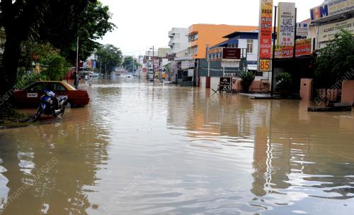 PG02_06082012_JALAN_BANJIR