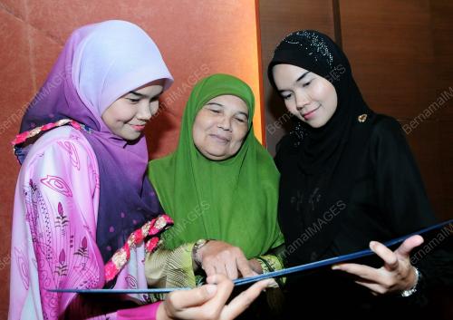 PG02_06092012_GRADUAN