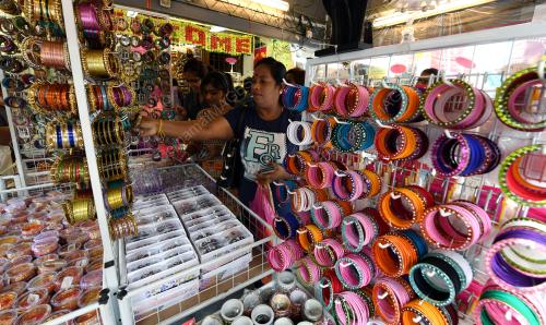 PG02_06102017_PERSIAPAN_DEEPAVALI