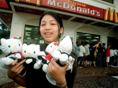 PG02_07012016_PATUNG_MCDONALD