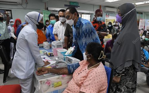 DATUK SERI DR DZULKEFLY AHMAD
