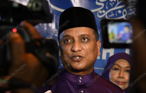 DATUK SERI REEZAL MERICAN NAINA MERICAN