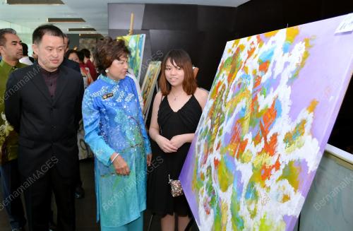 DATUK SERI DR NG YEN YEN
