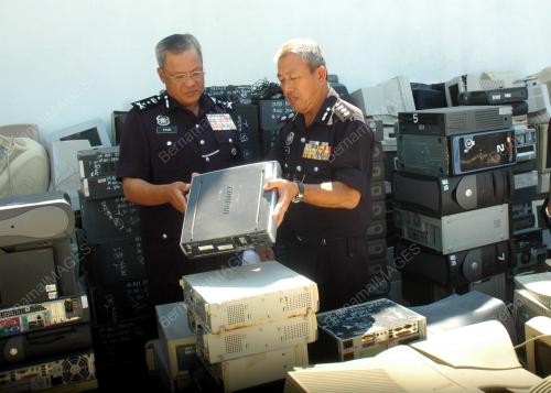 PG02_09022012_POLIS_KOMPUTER