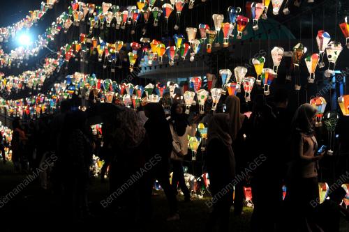 PG02_09022019_PENGUNJUNG_BELON