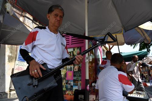 PG02_09062018_PERALATAN_MUZIK
