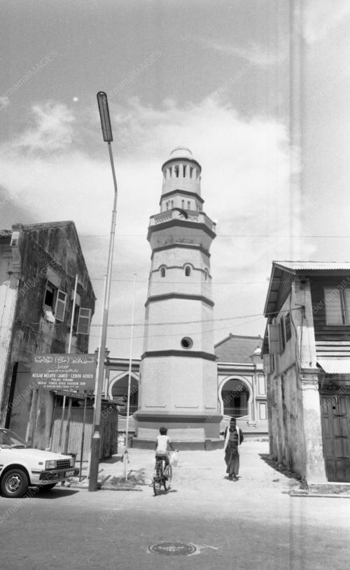 PG02_09072015_MASJID_ROBOH