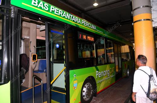 PG02_09072018_BAS_PENUMPANG