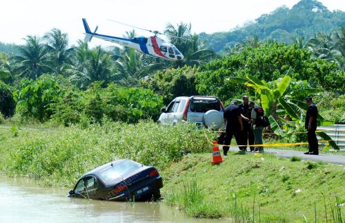 PG02_10012013_HELI_KERETA