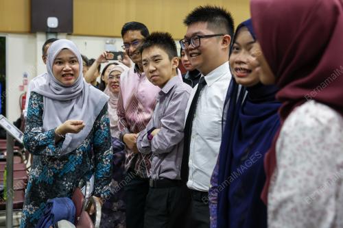 FADHLINA SIDEK