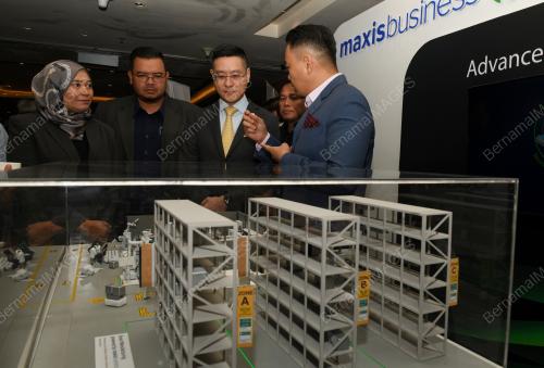 ZAIRIL KHIR JOHARI