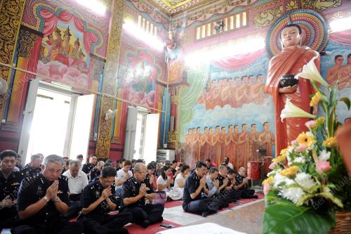 PG02_11032014_POLIS_BUDDHA