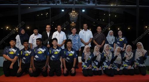 PERTANDINGAN DEBAT MADANI