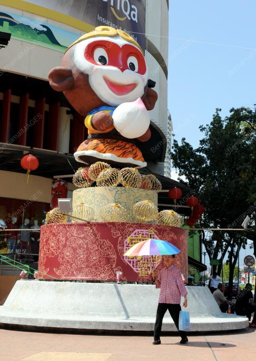 PG02_12012016_MONYET_TAHUN_BARU