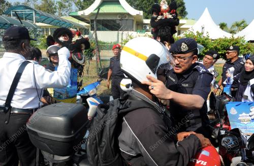 PG02_12022015_HELMET_BARU