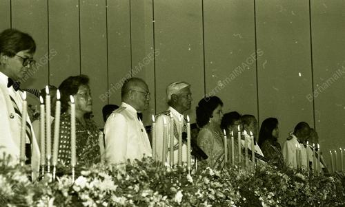 PG02_120690_AGONG