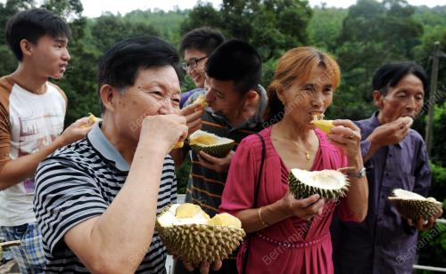 PG02_12062015_CHINA_DURIAN