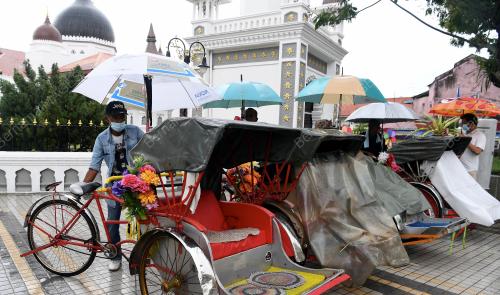 PENARIK BECA RAYU BELA NASIB
