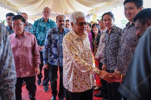 TUN AHMAD FUZI ABDUL RAZAK