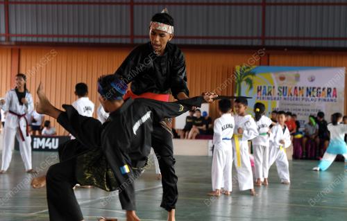 PG02_13102018_SUKAN_TAHAN_DIRI_BN201810120719